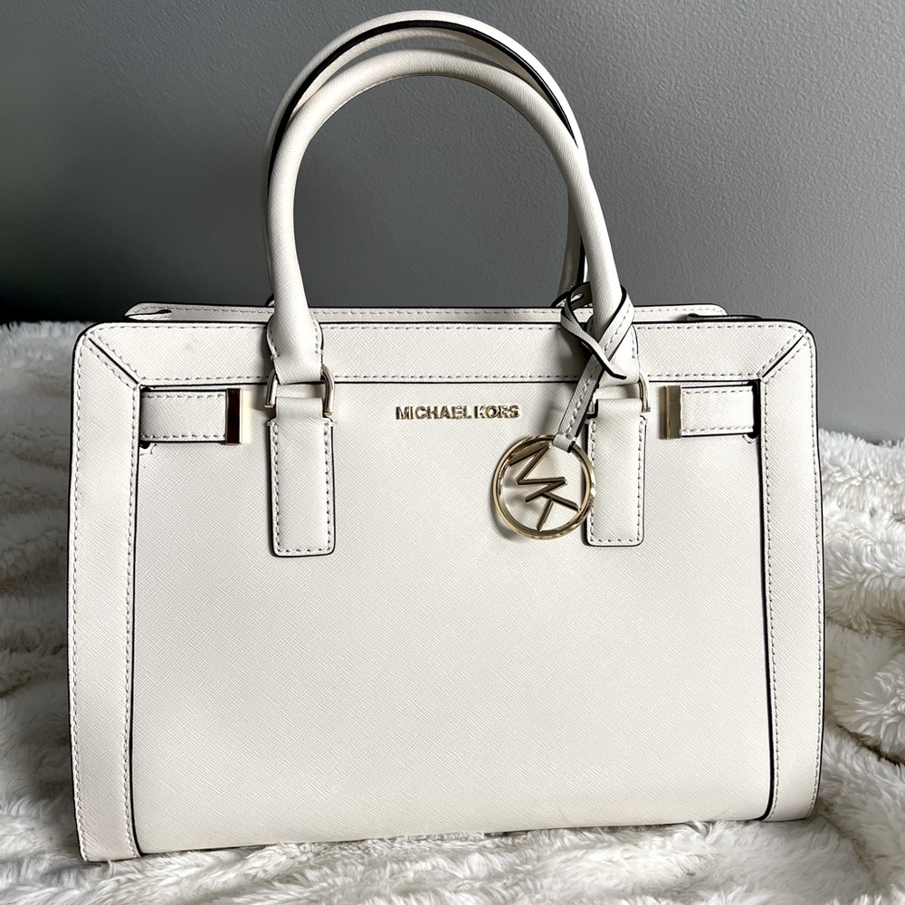 chael Kors Rayne Satchel Medium Top Zip Saffiano Leather Ivory color.